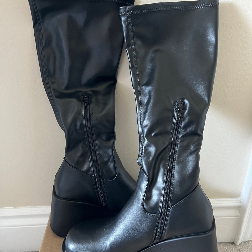 Steve Madden Black Over the Knee Platform Boots DUKE30